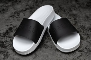 Ciabatte Nobull Lightweight Uomo Nere Bianche | YPN-269871